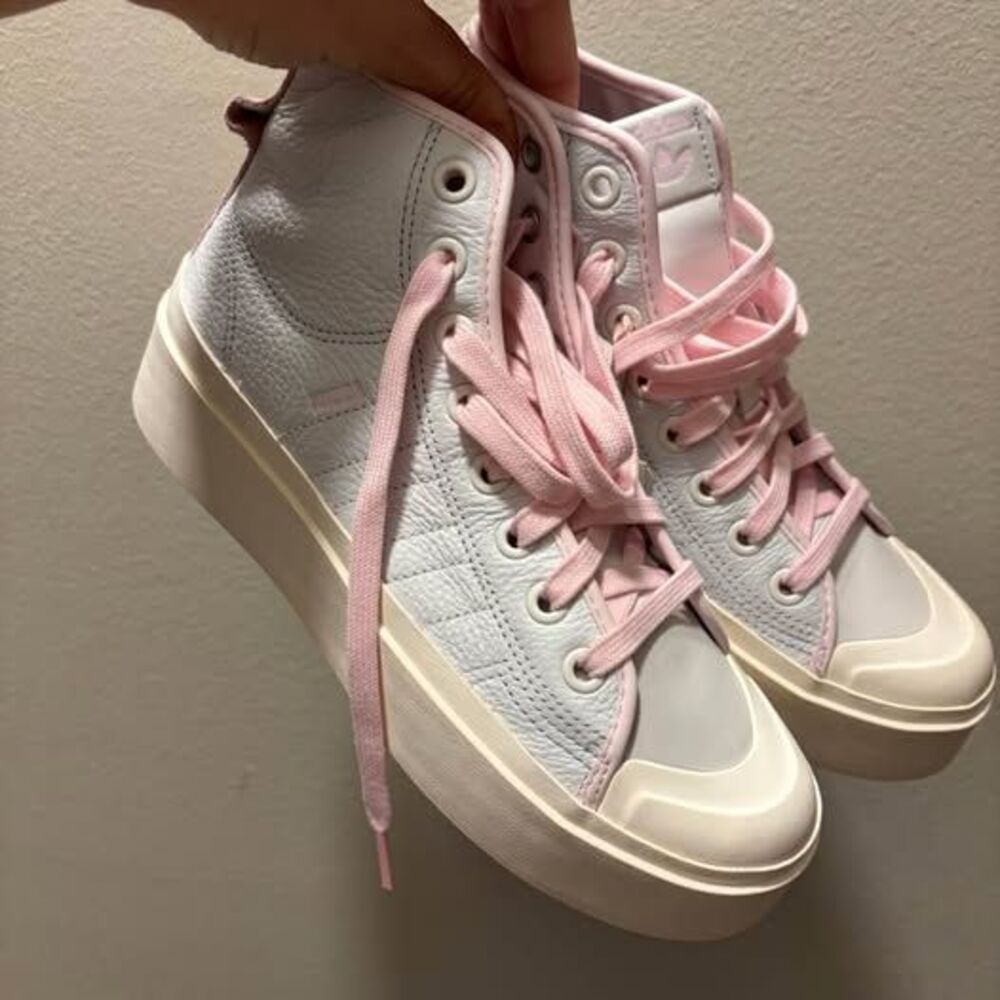 Leather Platform Hightop sneakers size 7 Adidas